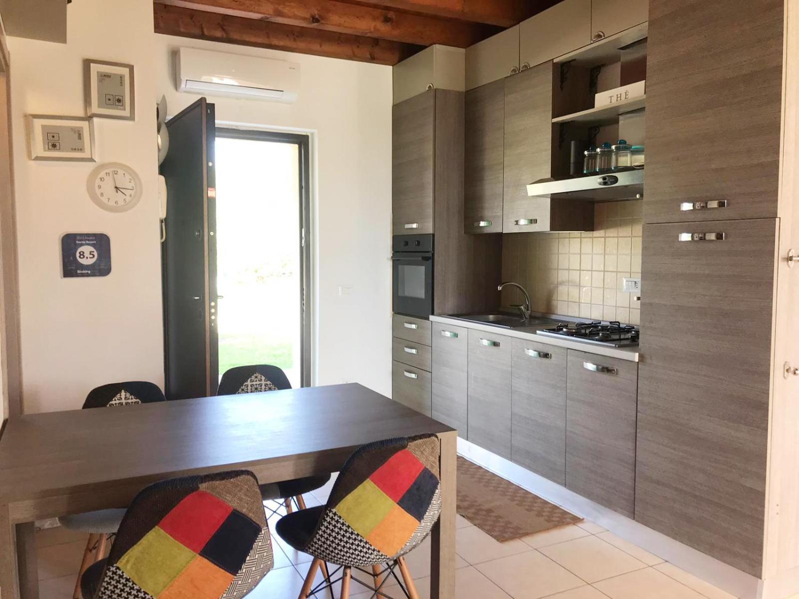 The Flowers - Apartments With Private Garden In Residence With Pool Manerba del Garda Luaran gambar
