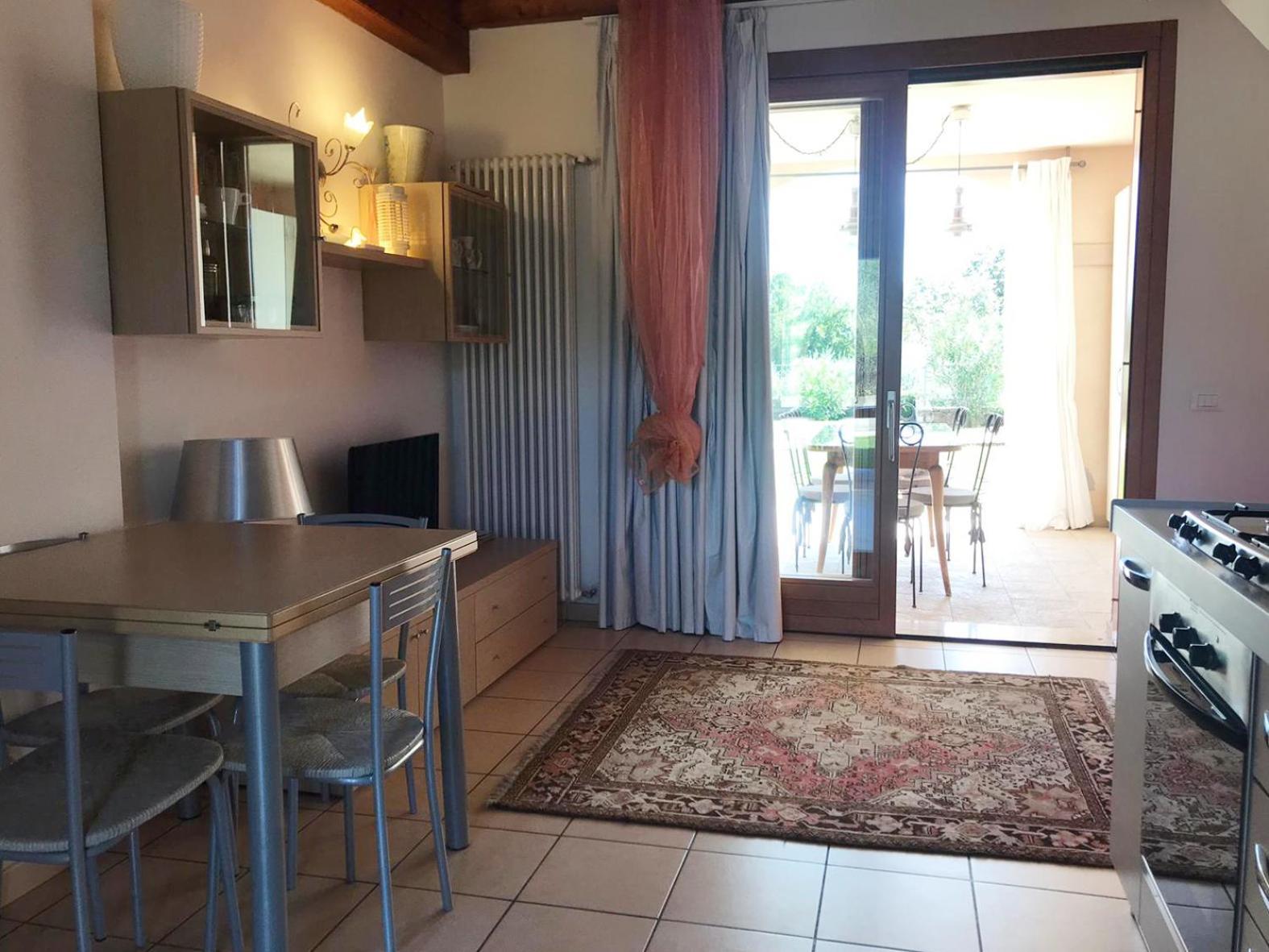 The Flowers - Apartments With Private Garden In Residence With Pool Manerba del Garda Luaran gambar